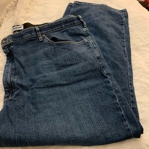Lee straight leg loose fit jeans!